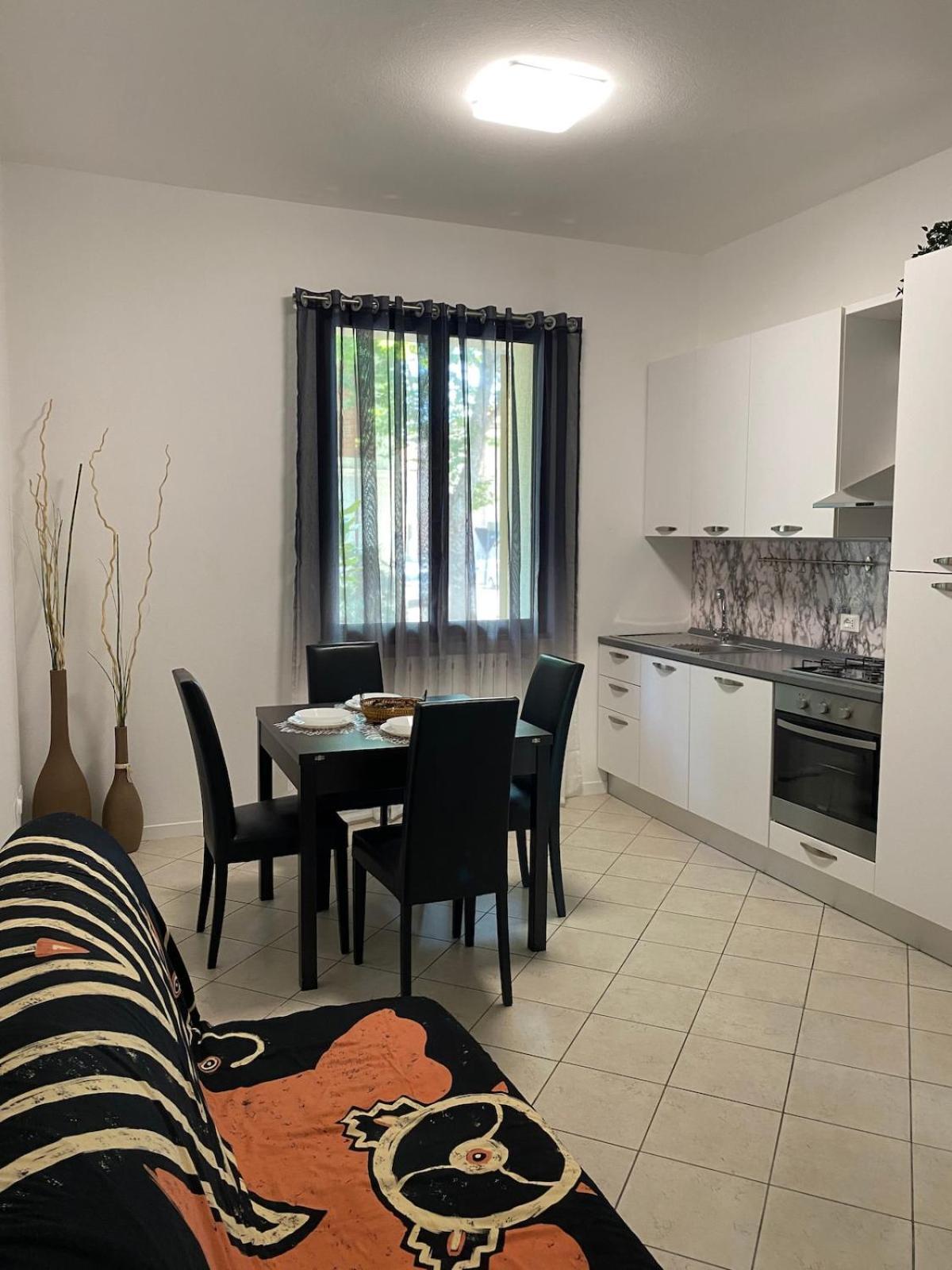 Ampio Appartamento In Posizione Strategica Rímini Exterior foto